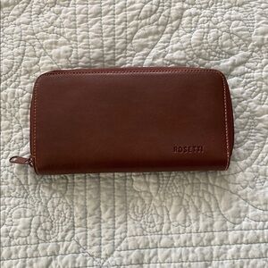 NWOT Rosetti Brown Wallet with Luxurious Leather Finish